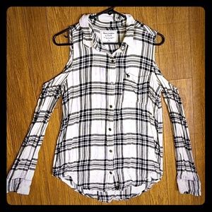 Abercrombie & Fitch plaid cold shoulder top